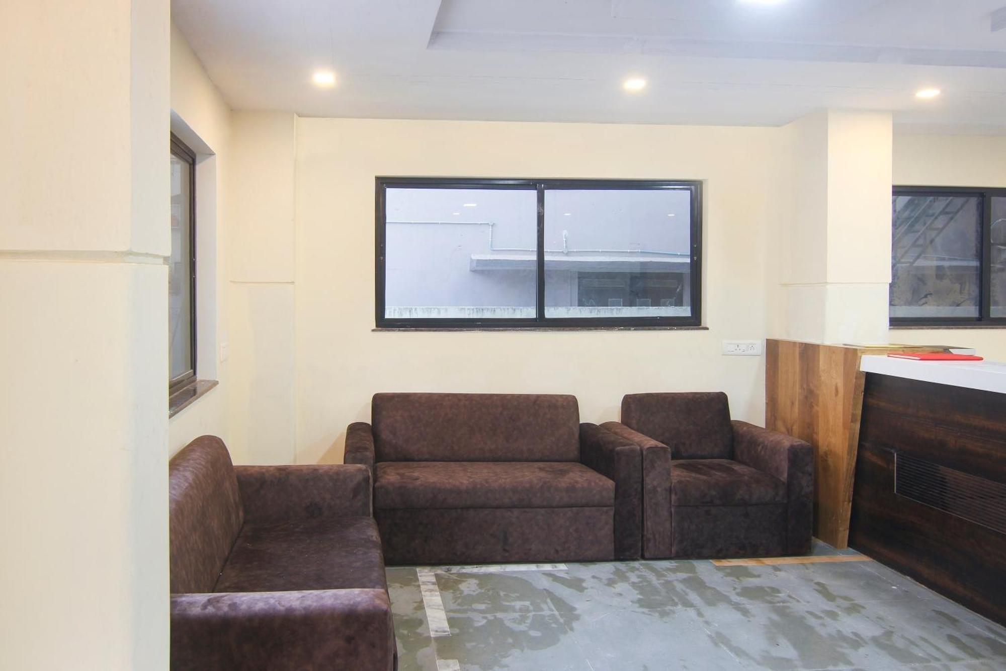 Hotel O Villa 31 Akot Kültér fotó
