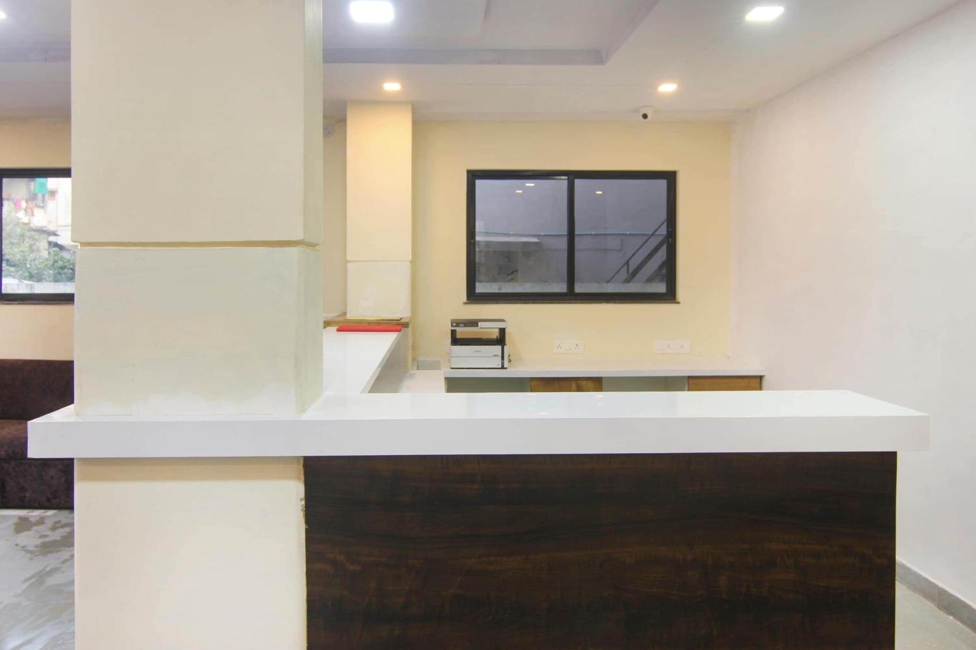 Hotel O Villa 31 Akot Kültér fotó